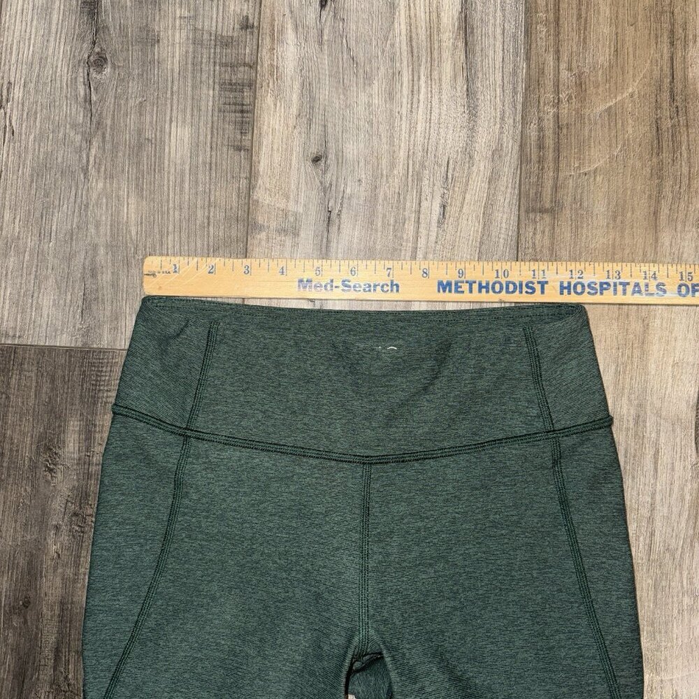 Outdoor Voices Size Small Warmup Leggings Hunter Green 3/4 Length Workout Yoga - Picture 3 of 5